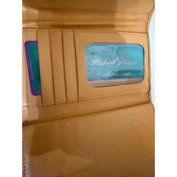 Michael Stevens Women's Tooled Genuine Leather Checkbook Wallet Yellow OS NWOT - Picture 4 of 6